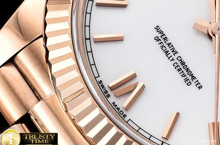 0926 RDD0218A – DayDate 40mm Casual 690